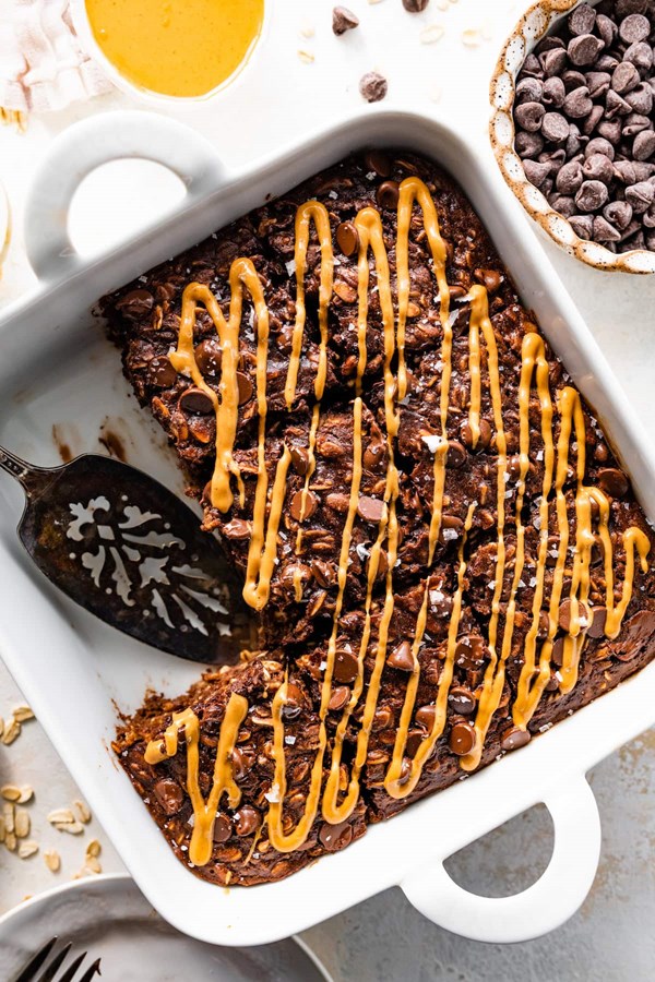 Chocolate peanut butter baked oatmeal