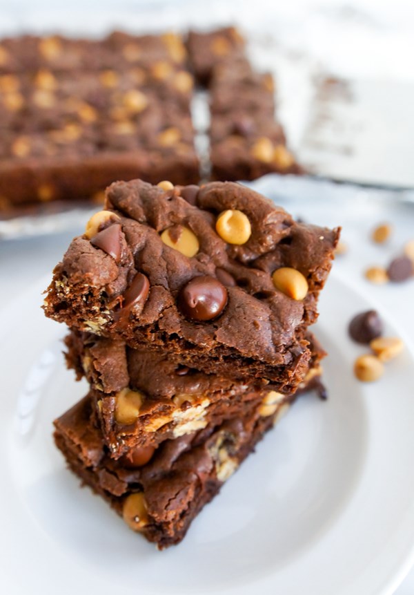 Chocolate peanut butter cake mix cookie bars
