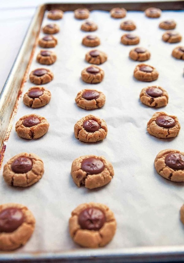 Chocolate-peanut butter cookies
