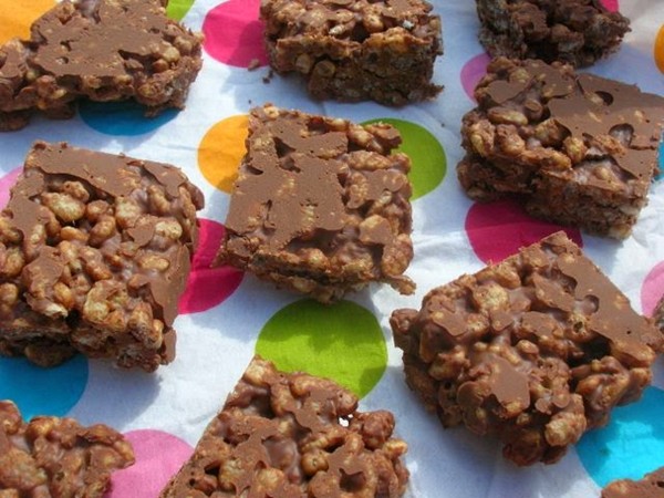 Chocolate peanut butter crispies
