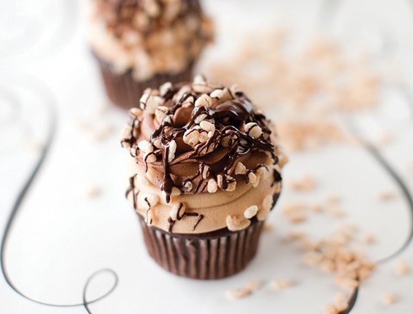 Chocolate peanut butter crunch cupcakes