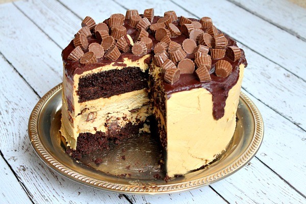 Chocolate-peanut butter cup cheesecake cake