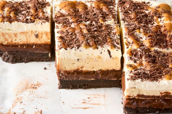 Chocolate peanut butter dream bars