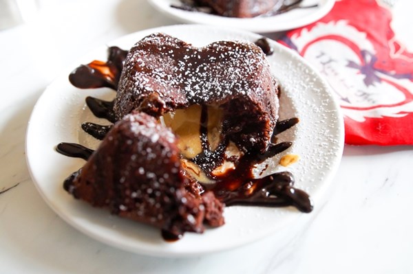 Chocolate peanut butter lava cakes 
