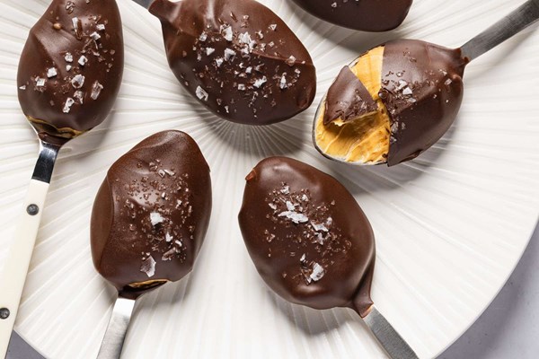 Chocolate-peanut butter spoons