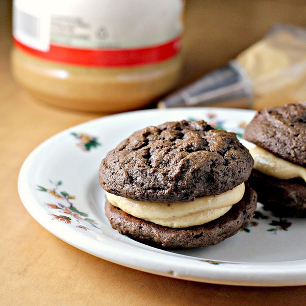 Chocolate peanut butter whoopie pies