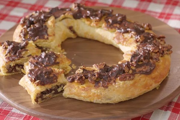 Chocolate pecan kringle 