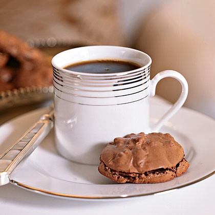 Chocolate-pecan macaroons