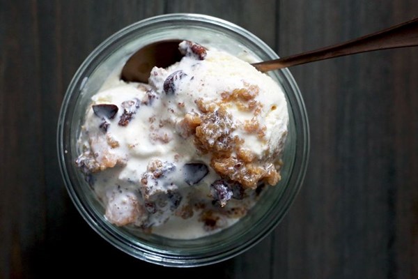 Chocolate pecan pie ice cream