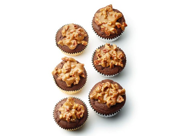 Chocolate-pecan pie muffins