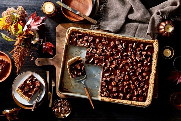 Chocolate-pecan sheet pie with molasses 