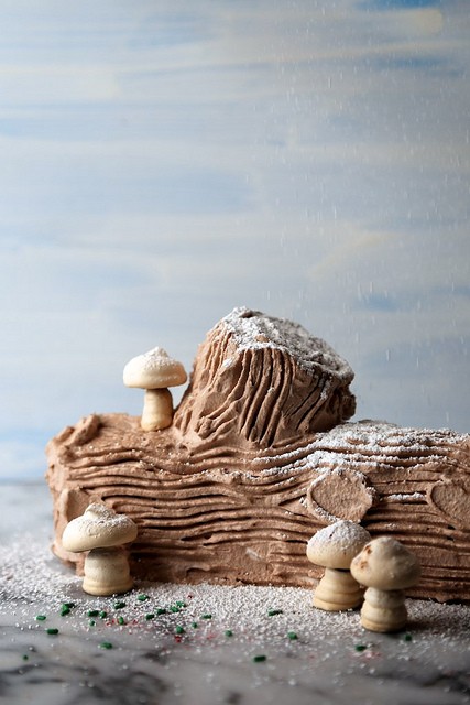 Chocolate peppermint icebox yule log cake