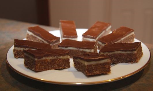 Chocolate peppermint slice