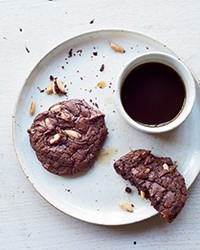 Chocolate-pine nut cookies