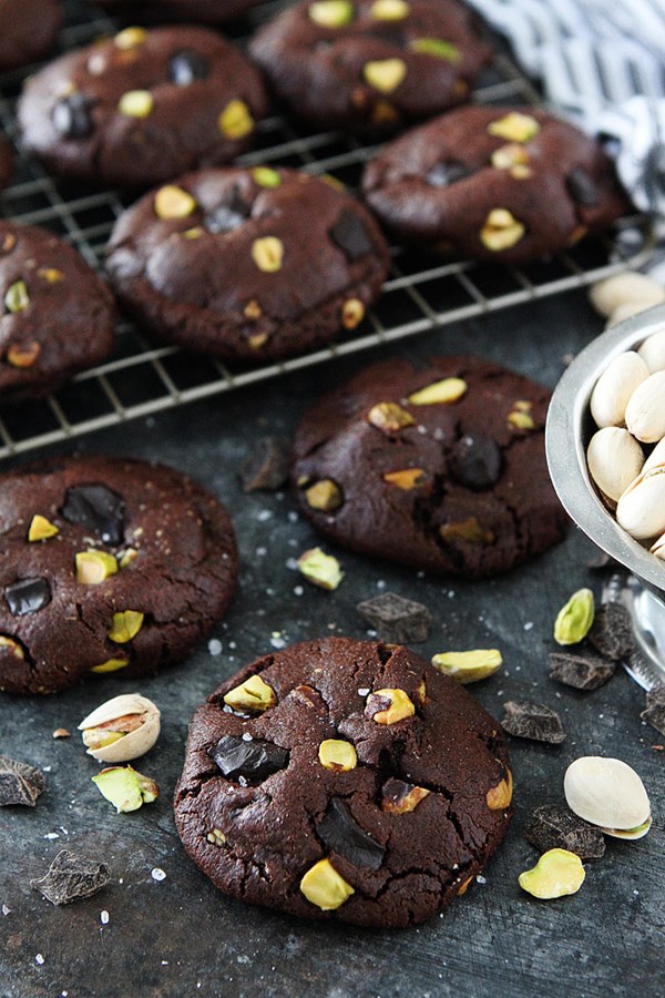 Chocolate pistachio cookies