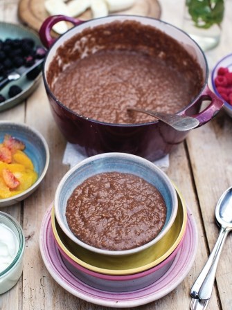 Chocolate porridge, Greek yoghurt & fresh seasonal fruit