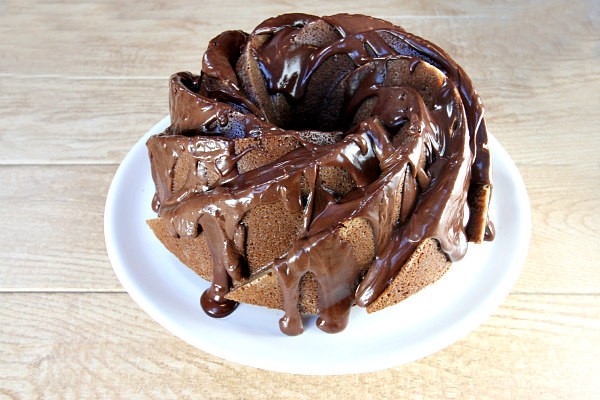 Chocolate pound cake