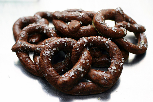 Chocolate pretzel cookies