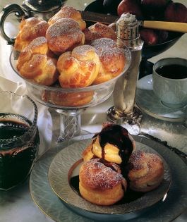 Chocolate profiteroles