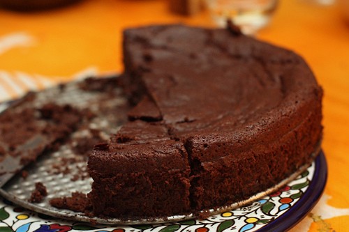 Chocolate-prune cake