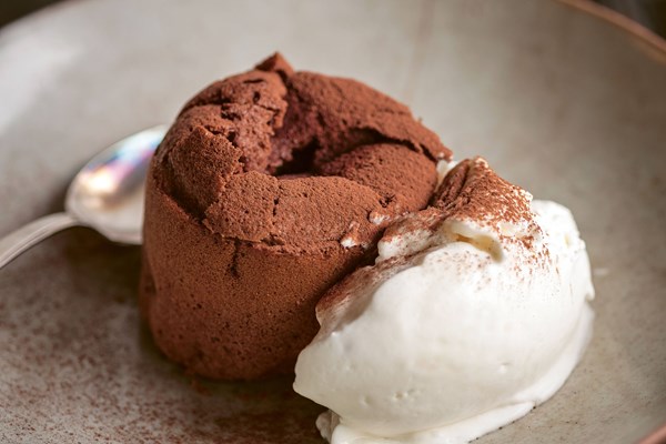 Chocolate pudding and mascarpone ice cream