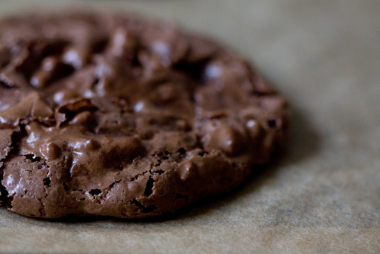 Chocolate puddle cookies