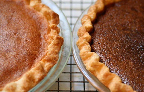 Chocolate raisin pie