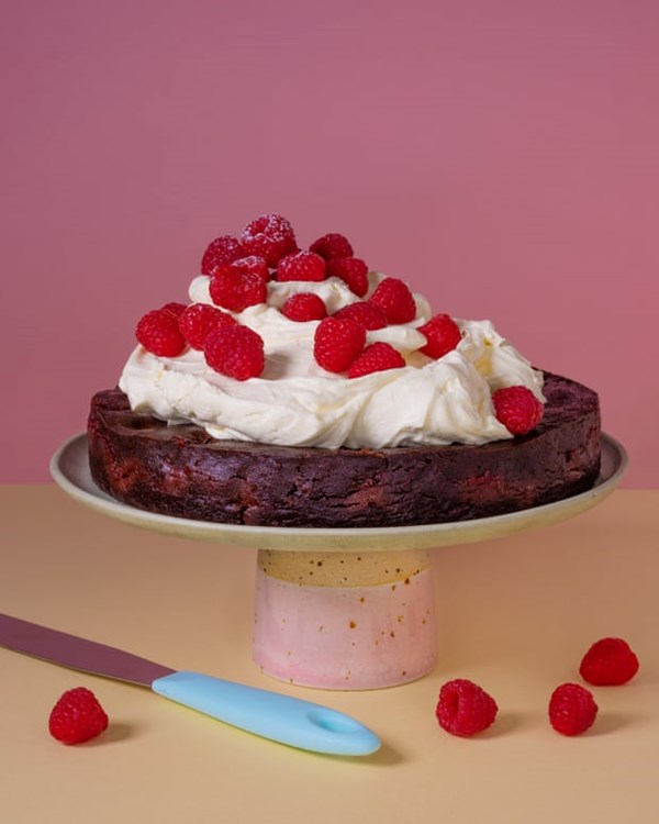 Chocolate raspberry pudding cake