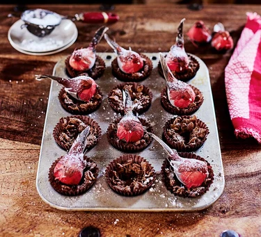 Chocolate robins' nests