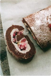 Chocolate roulade with redcurrants