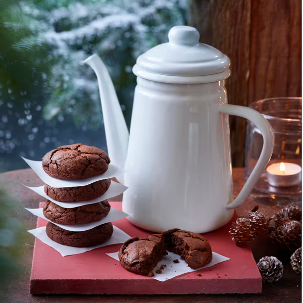 Chocolate, rye and festive spice cookies (George Fuest)