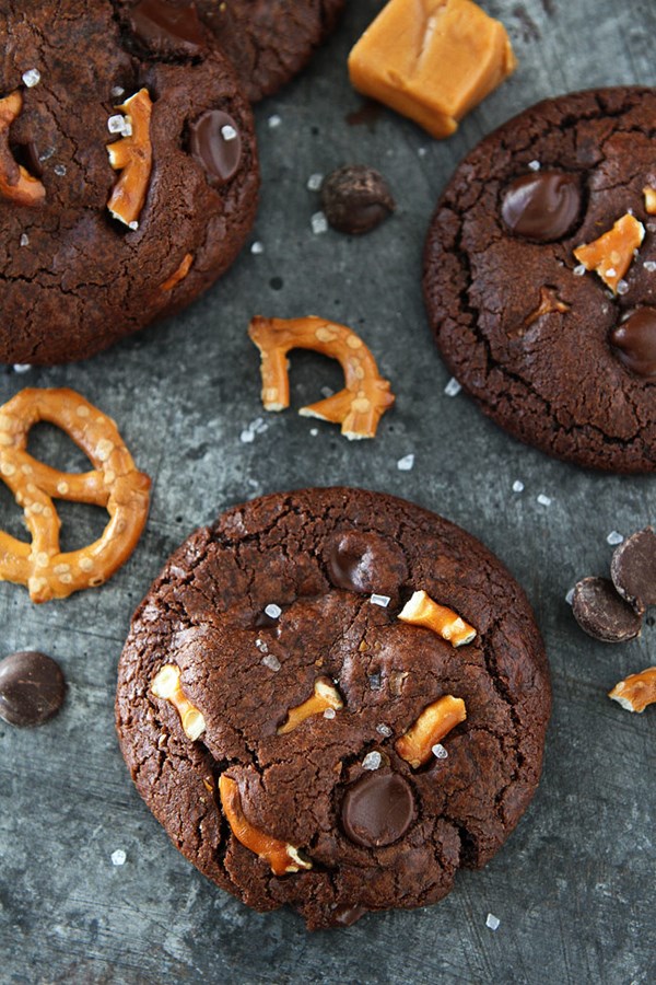 Chocolate salted caramel pretzel cookies