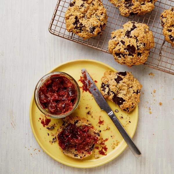 Chocolate scones with quick fig jam