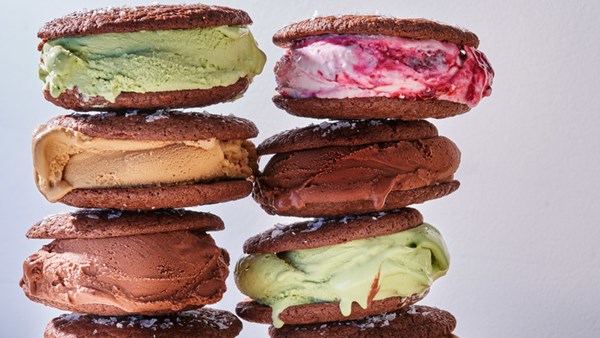 Chocolate-sea-salt-brownie ice cream sandwiches