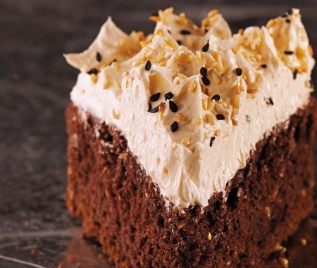 Chocolate-sesame seed cake