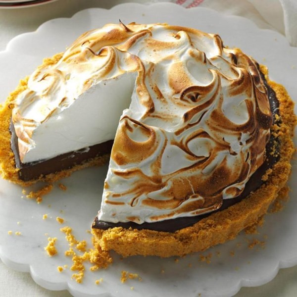 Chocolate s'mores tart