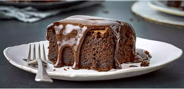 Chocolate sponge with hot chocolate sauce