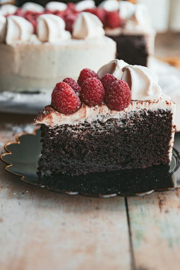 Chocolate stout cake with raspberries and cream 
