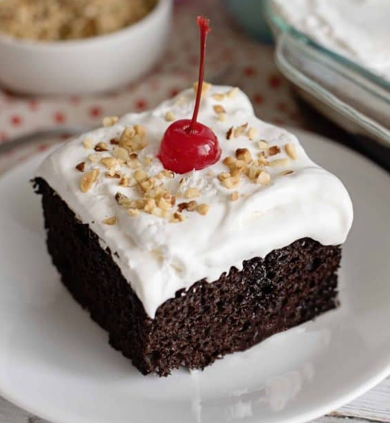 Chocolate sundae cake