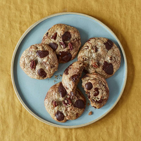 Chocolate, tahini and rye cookies