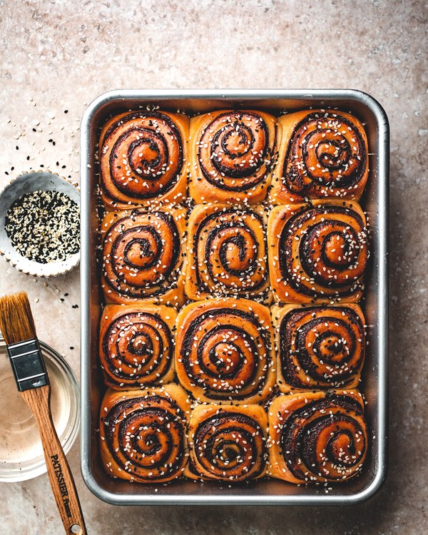 Chocolate tahini babka buns