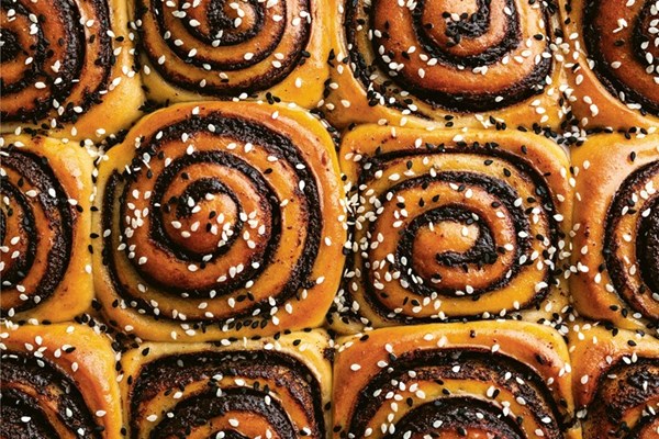 Chocolate tahini babka buns
