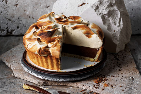 Chocolate tart with coffee meringue