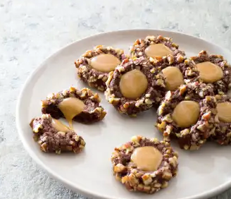 Chocolate turtle cookies