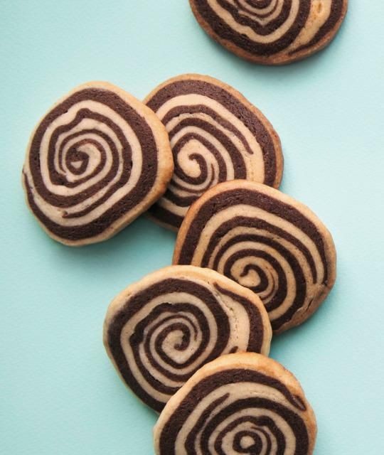 Chocolate-vanilla bean pinwheels