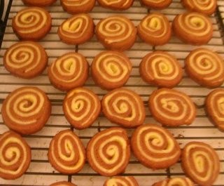 Chocolate-vanilla pinwheel cookies