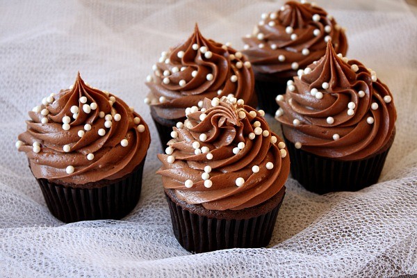 Chocolate wedding cupcakes