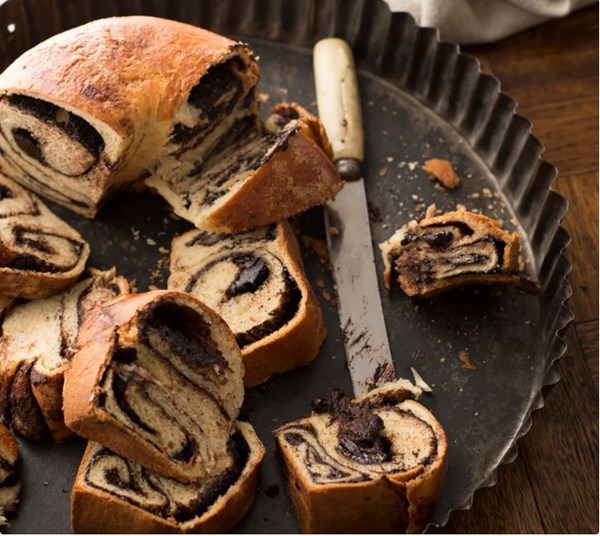 Chocolate yeast kugelhopf