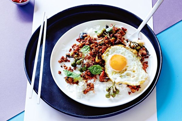 Chopped chilli chicken stir-fry