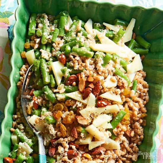 Chopped green bean salad with Manchego